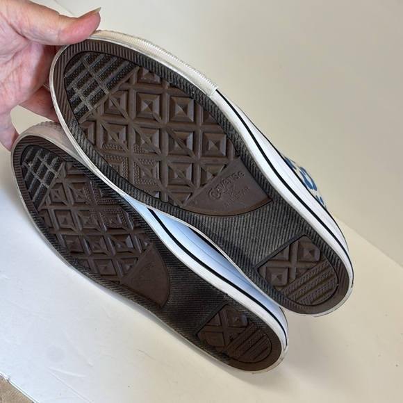 New Team Hustle D8 Athletic Shoes - Picture 9 of 9